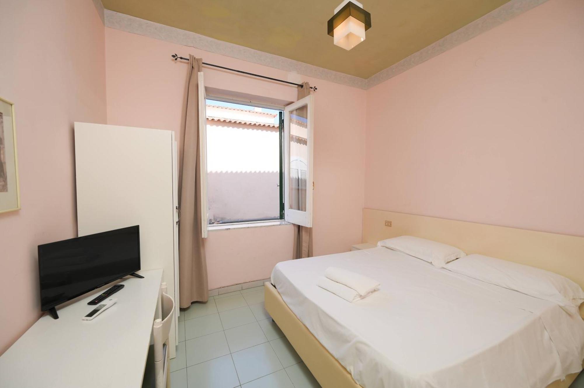 Villa Diana - Beach & Rooms Ischia Ngoại thất bức ảnh